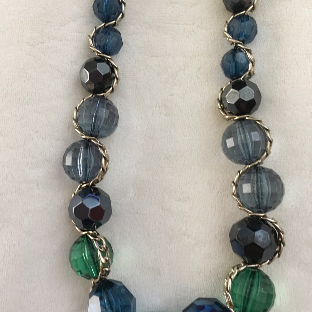 NEIMAN MARCUS NECKLACE. - Picture 2 of 3